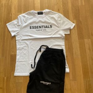 Conjunto hombre essentials