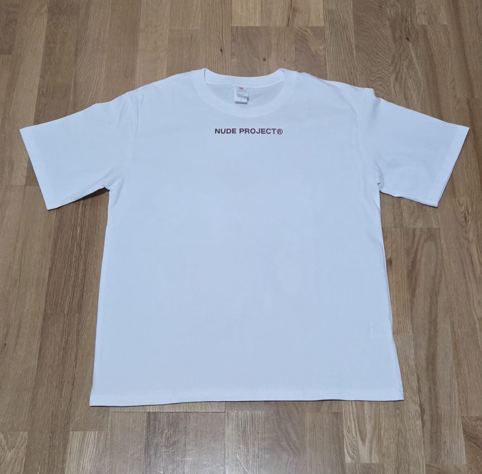 Camiseta hombre nude projet