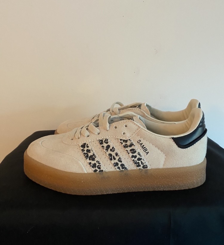 Zapatillas Adidas samba leo