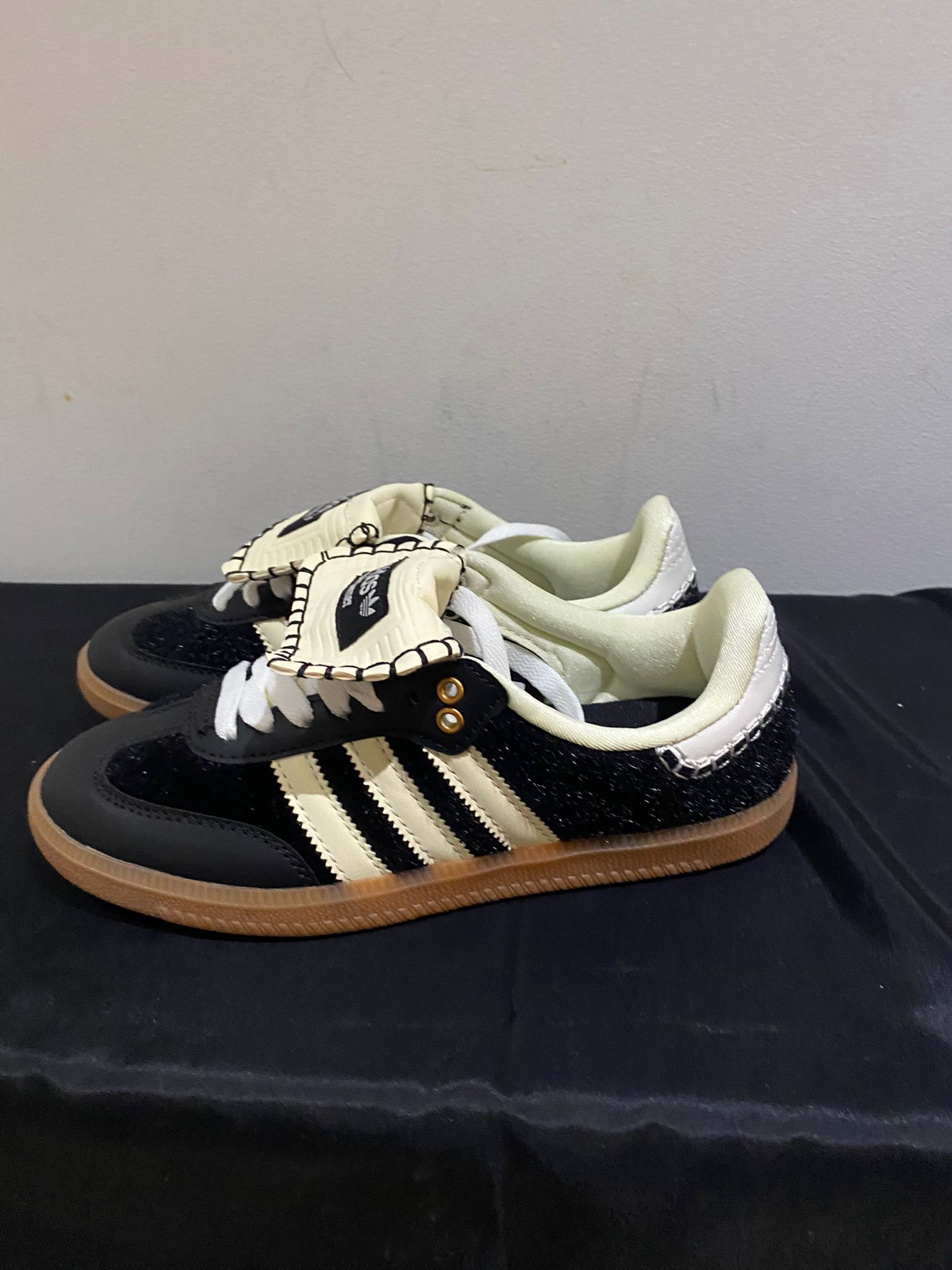 Zapatillas Adidas samba pony tonal - Imagen 2