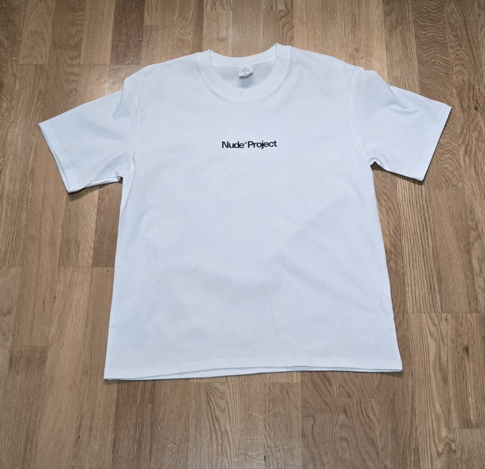 Camiseta hombre nude projets