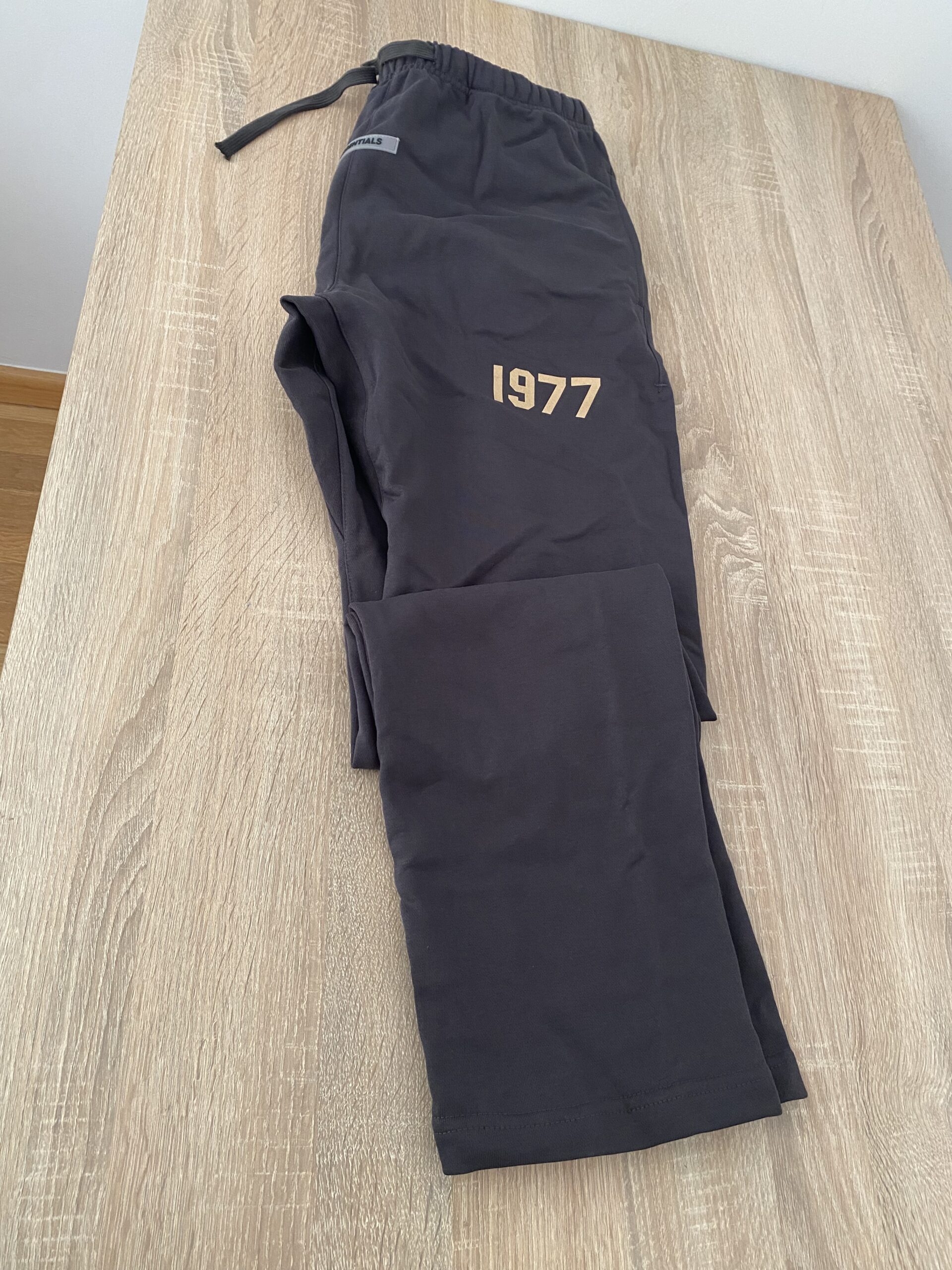 Pantalón hombre essentials - Imagen 2