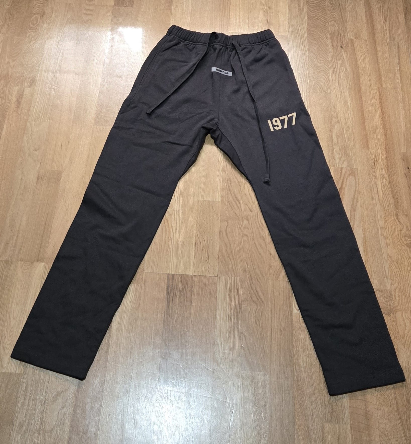 Pantalón hombre essentials