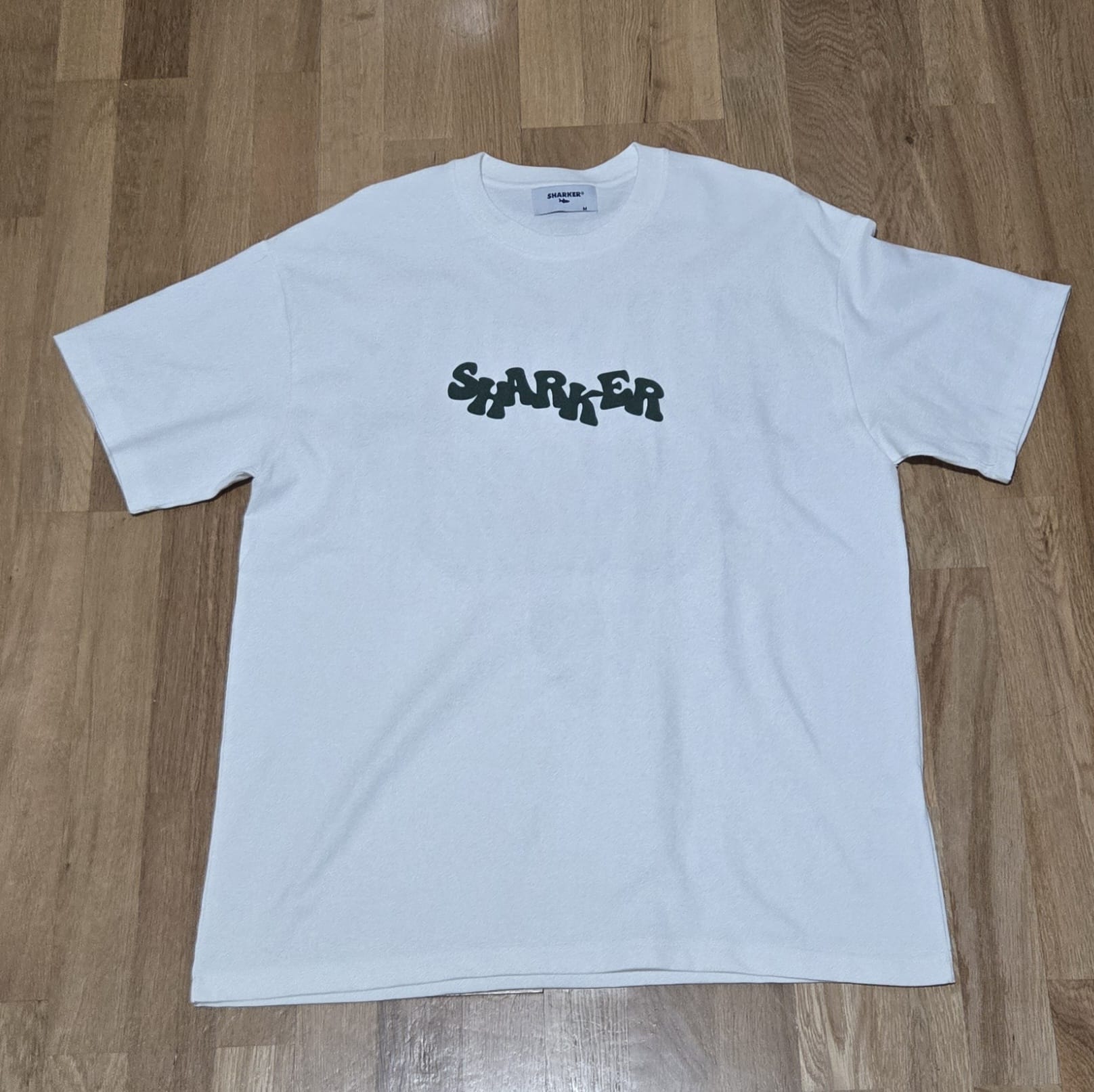 Camiseta hombre sharker.