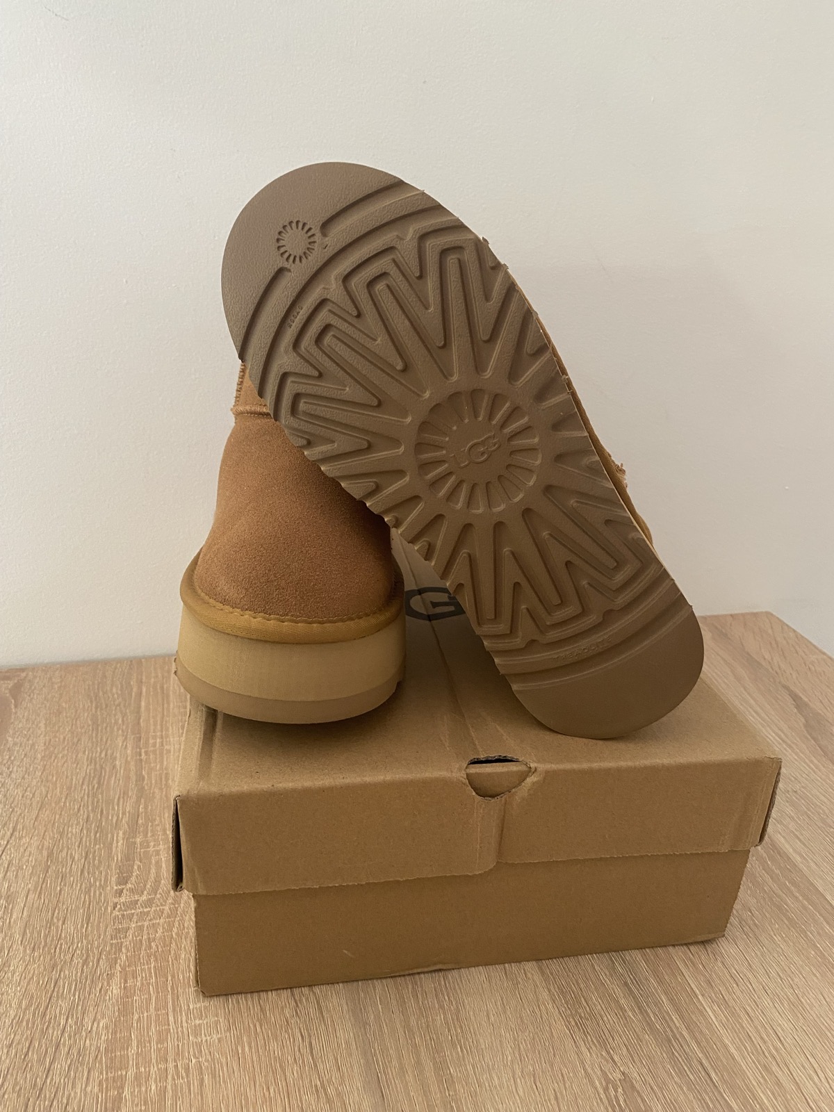 UGG PLATAFORMA - Imagen 4
