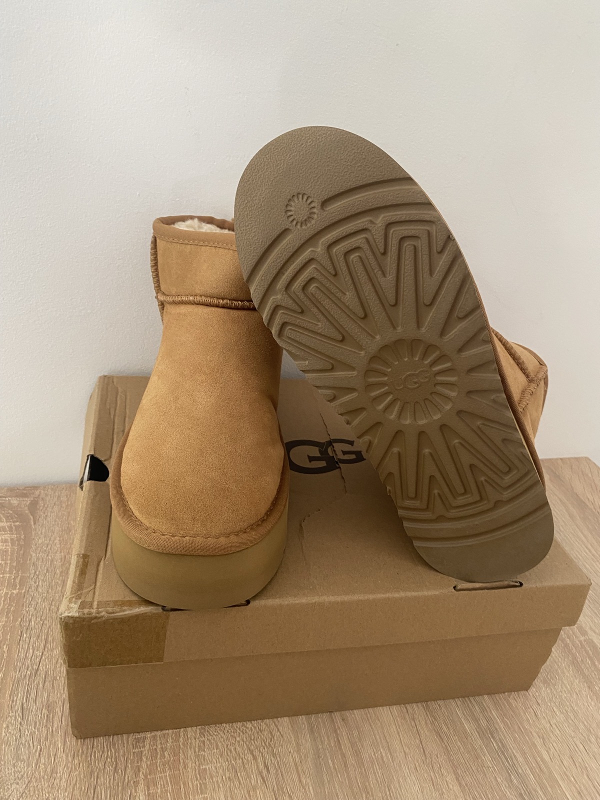 UGG PLATAFORMA - Imagen 4