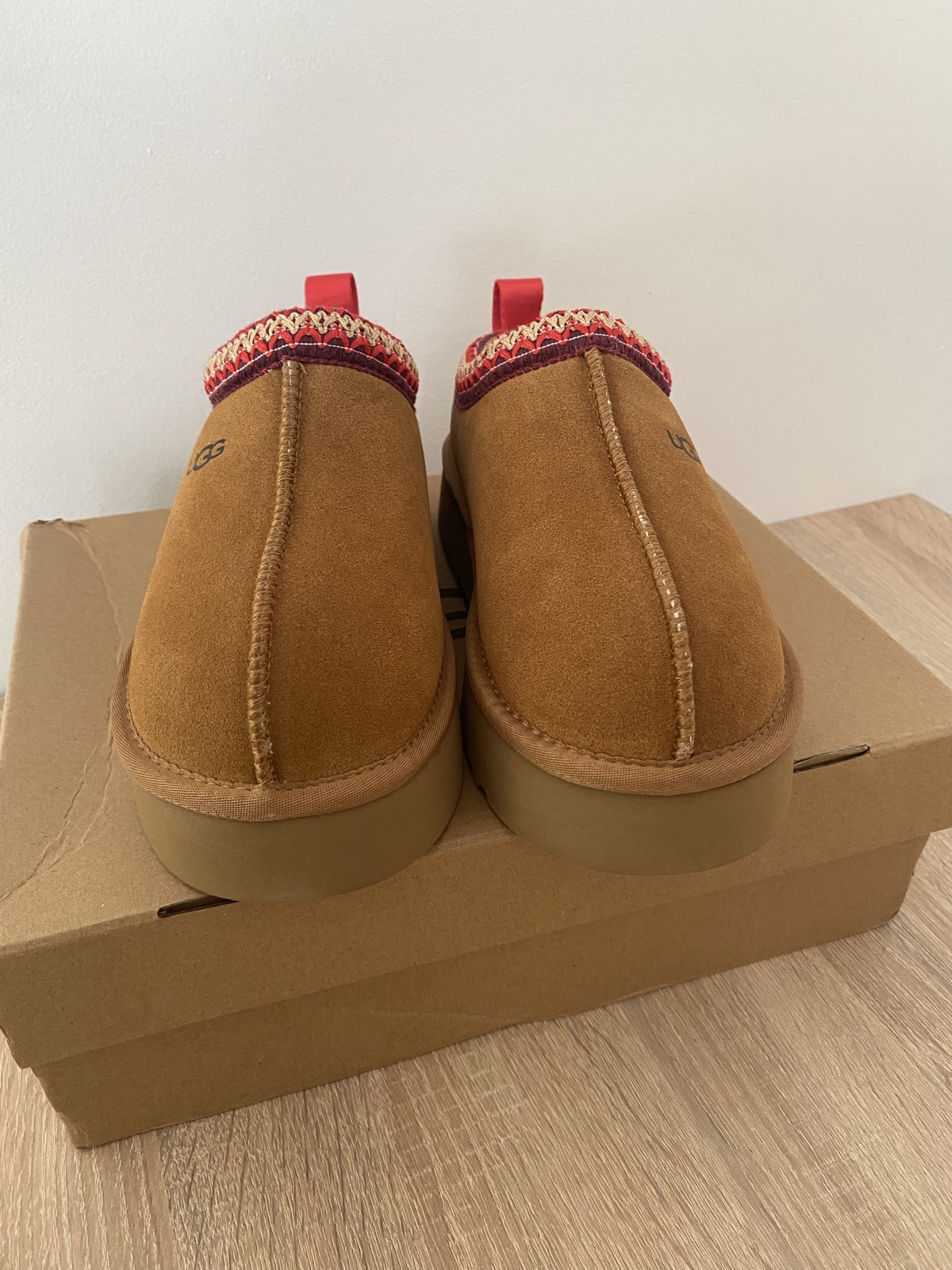 UGG ZUECO PLATAFORMA - Imagen 2
