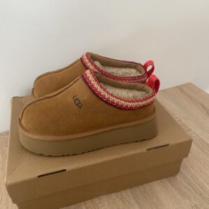 UGG ZUECO PLATAFORMA
