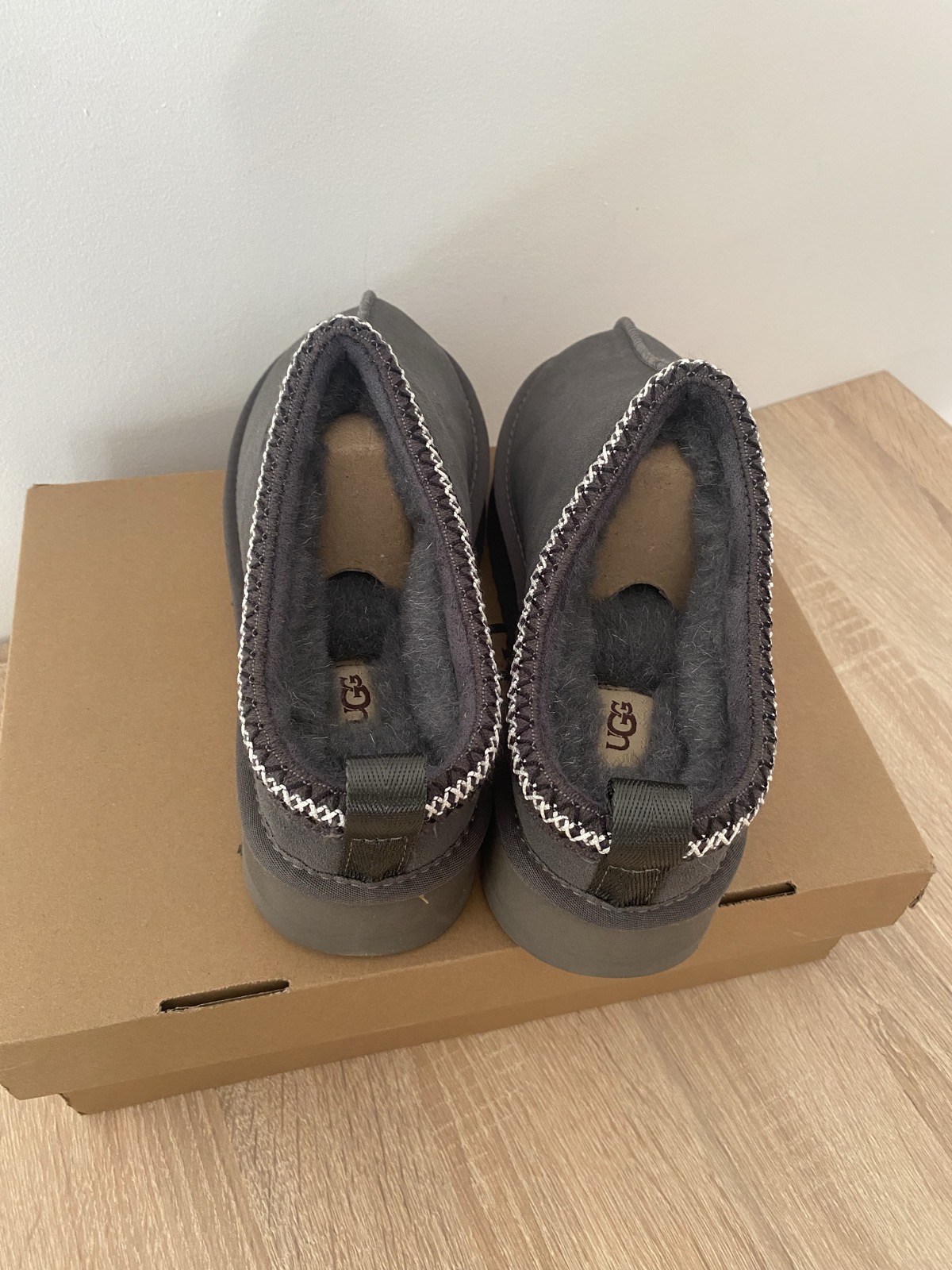 UGG ZUECO PLATAFORMA - Imagen 3