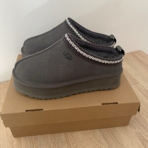 UGG ZUECO PLATAFORMA