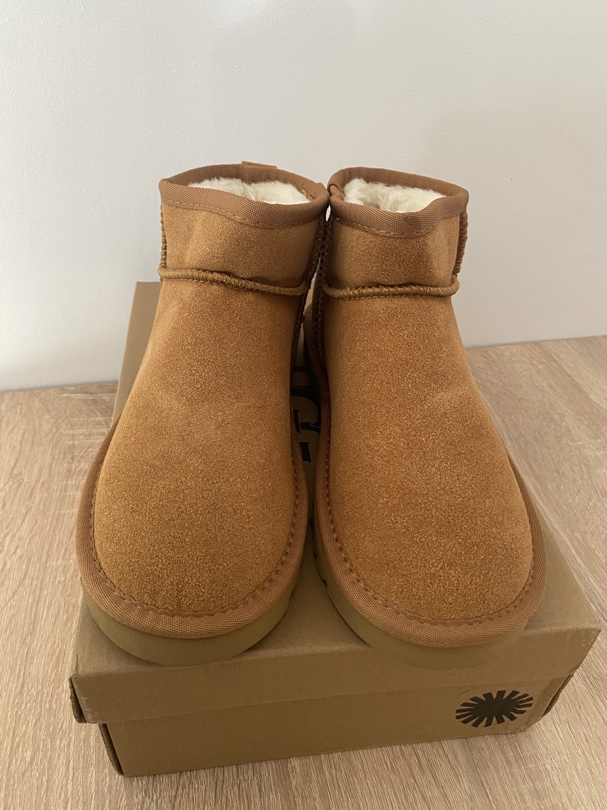 UGG BOTA BAJA - Imagen 2